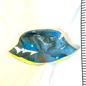 Reversible baby hat